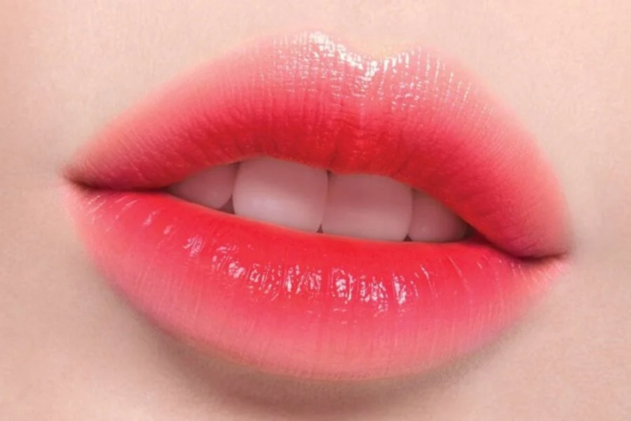 Giới Thiệu về Phun Môi Xí Muội tự nhiên sang chảnh